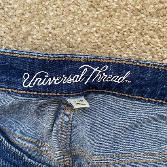 Universal Thread Jeans - Picture 2 of 3